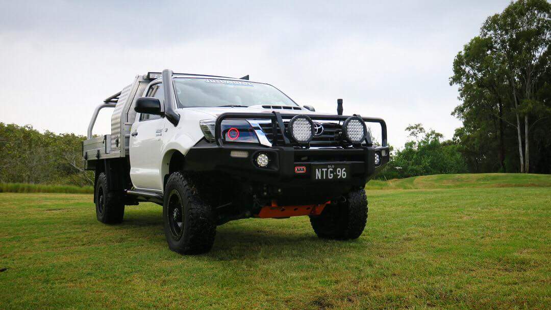 Toyota Hilux N70 2005-14 Headlights W  Projectors Multicolored Halo 